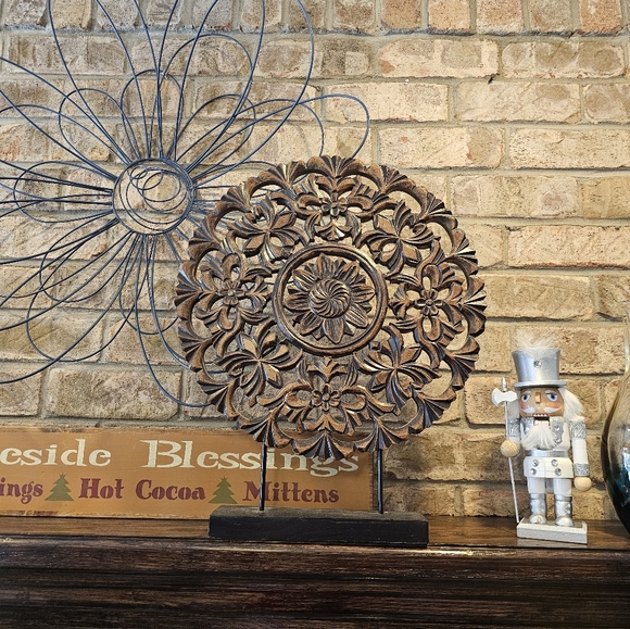 Jennifer Farrell 15"x19" wood carving decorative mantle decoration accent decor - Picture 4 of 4